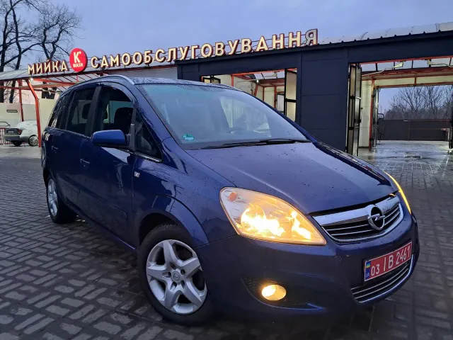 Opel Zafira - фото 3