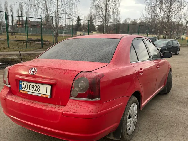 Toyota Avensis - фото 4