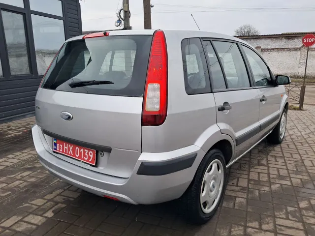 Ford Fusion - фото 5