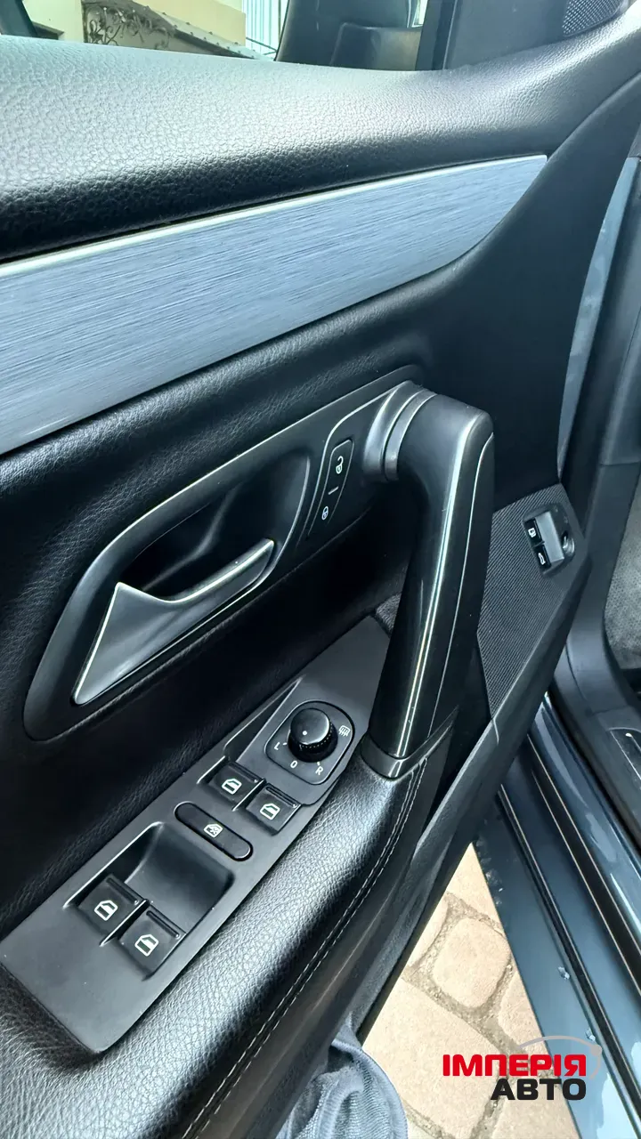 Volkswagen Passat CC - фото 16