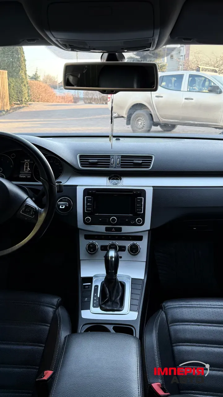 Volkswagen Passat CC - фото 14