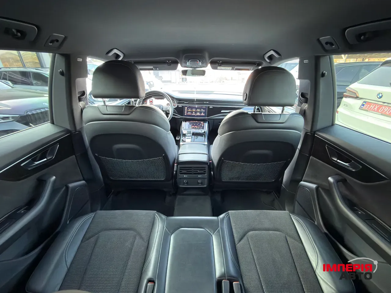 Audi Q8 - фото 34