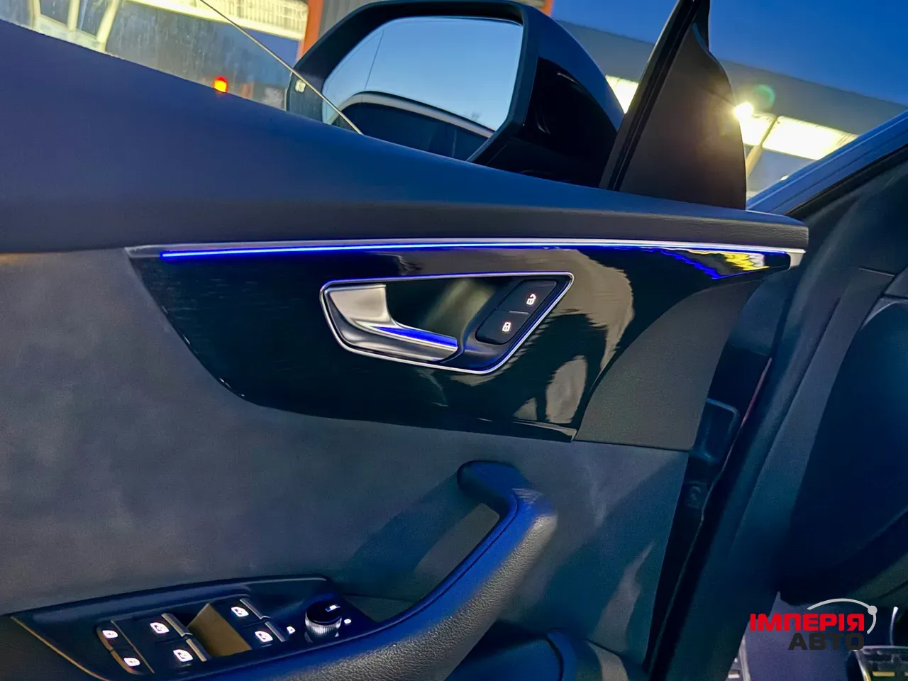 Audi Q8 - фото 24