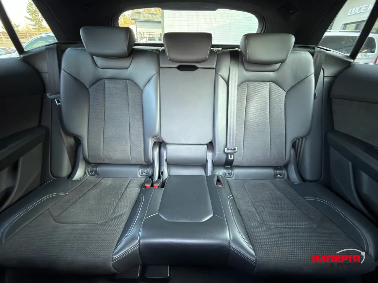 Audi Q8 - фото 35