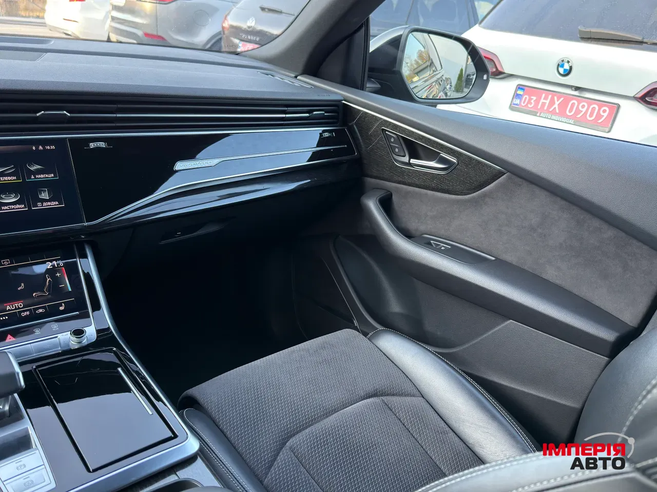 Audi Q8 - фото 30