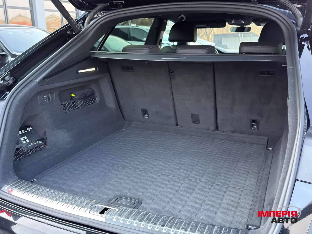 Audi Q8 - фото 36