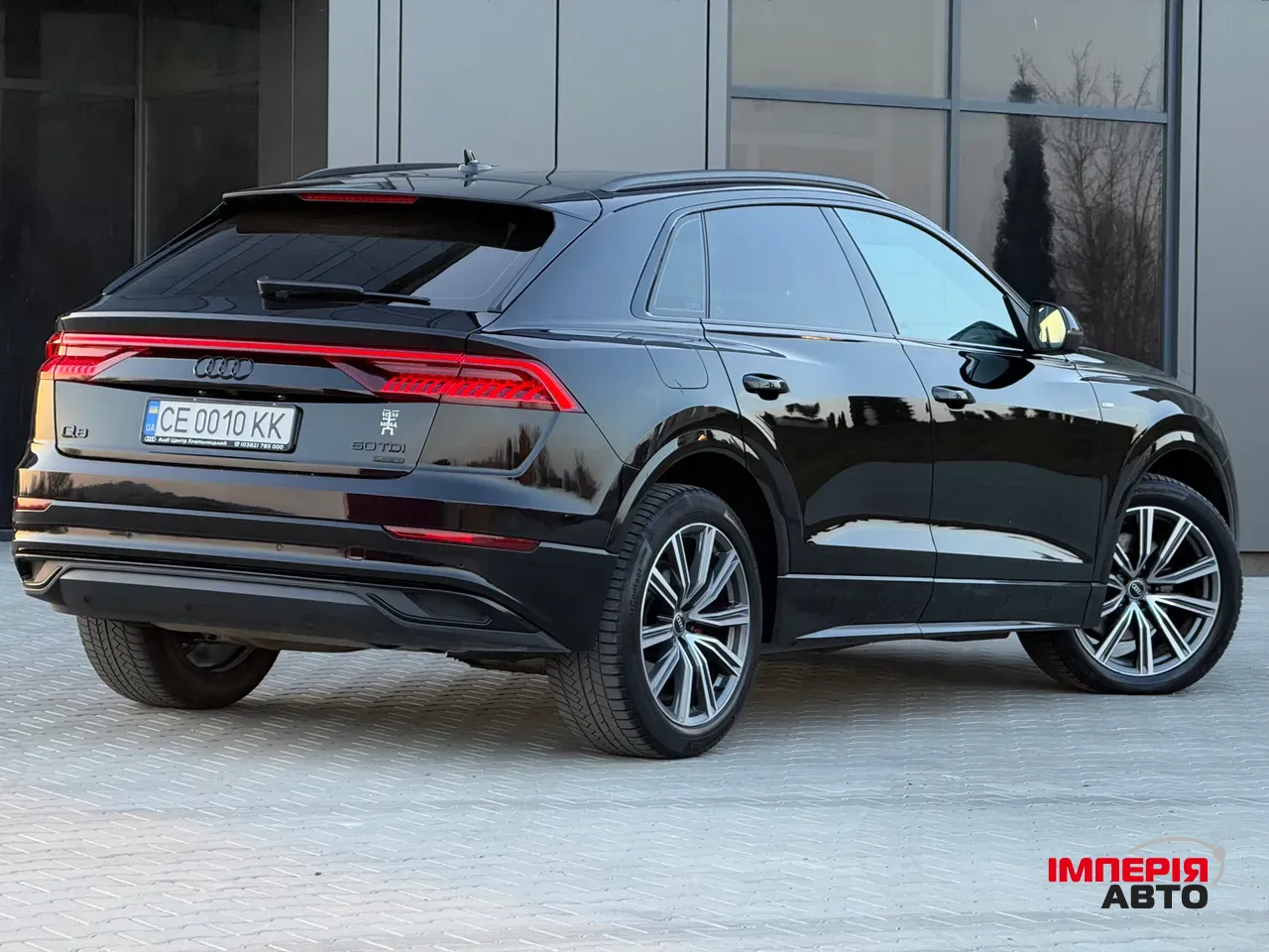 Audi Q8 - фото 4