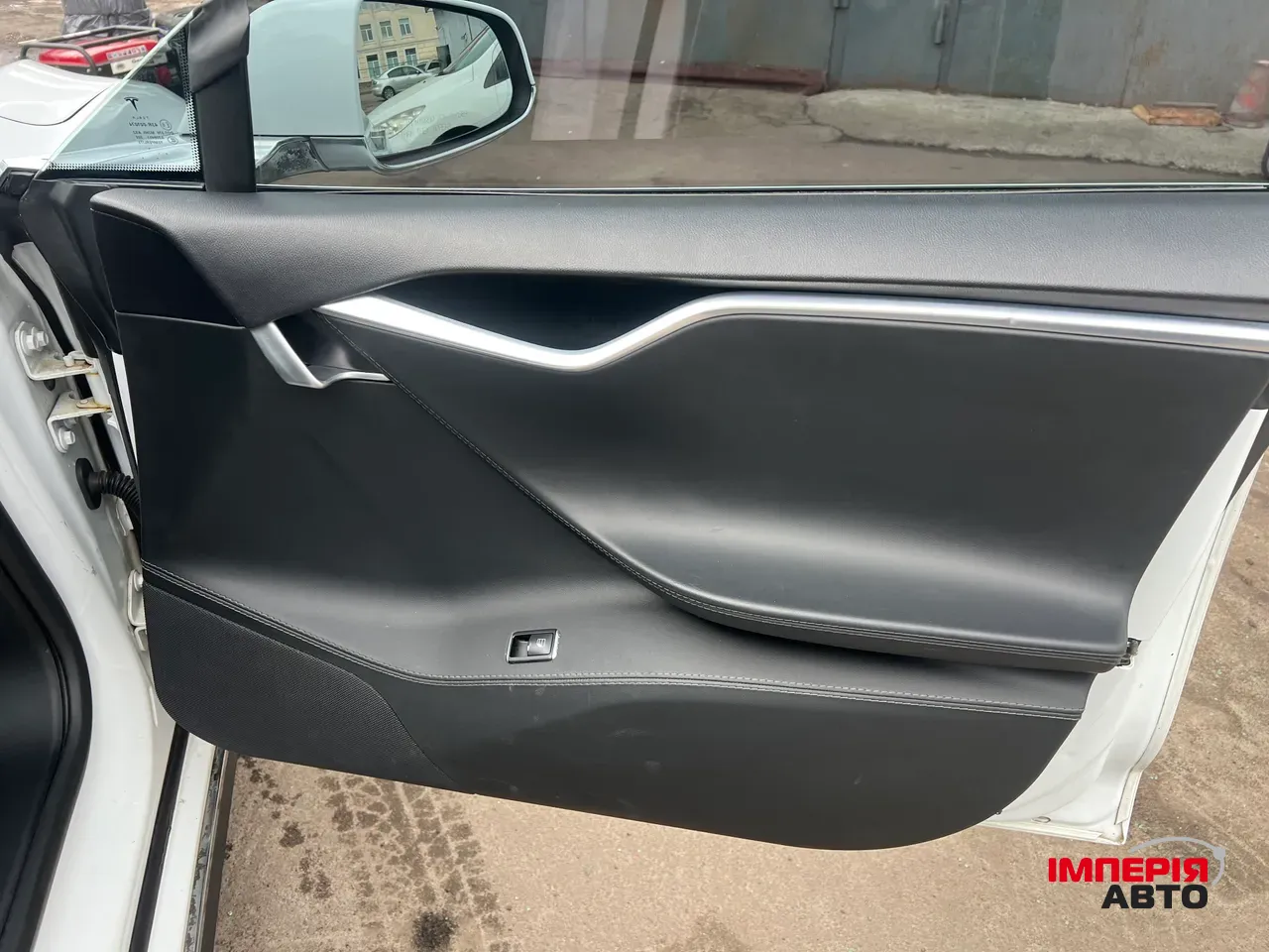 Tesla Model S - фото 12