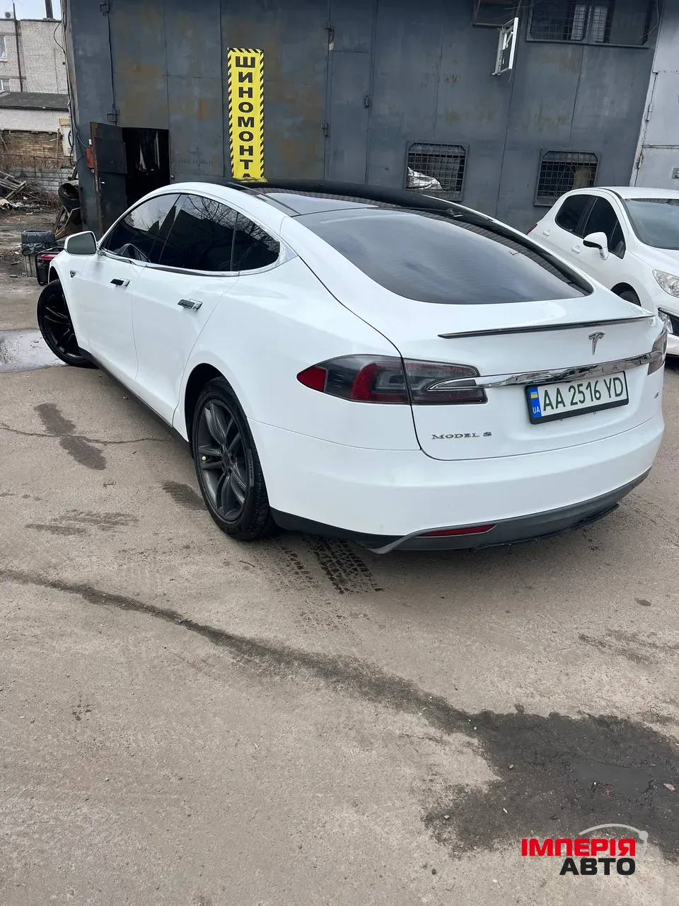 Tesla Model S - фото 4