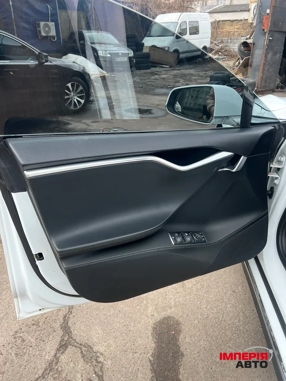 Tesla Model S - фото 9