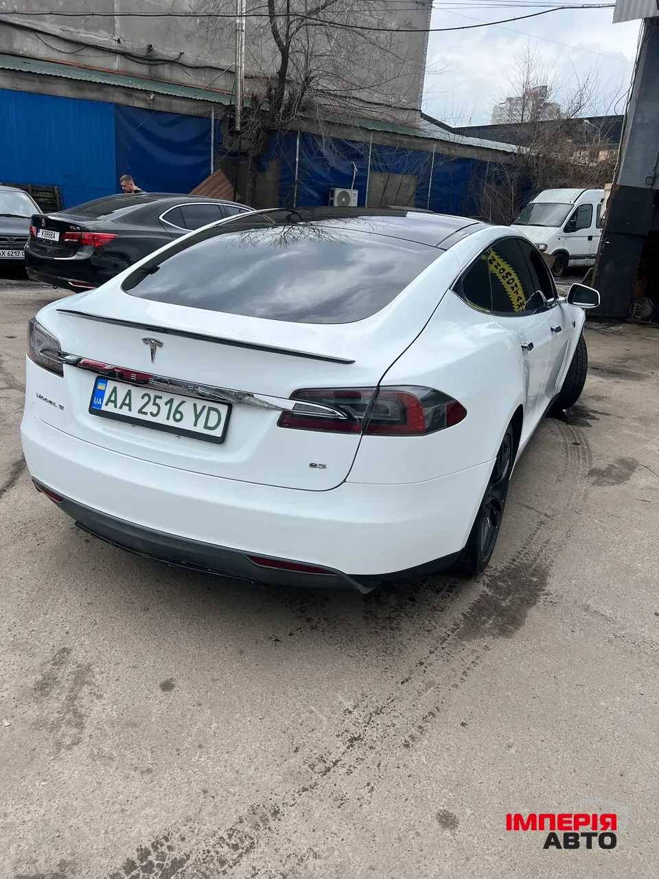 Tesla Model S - фото 3