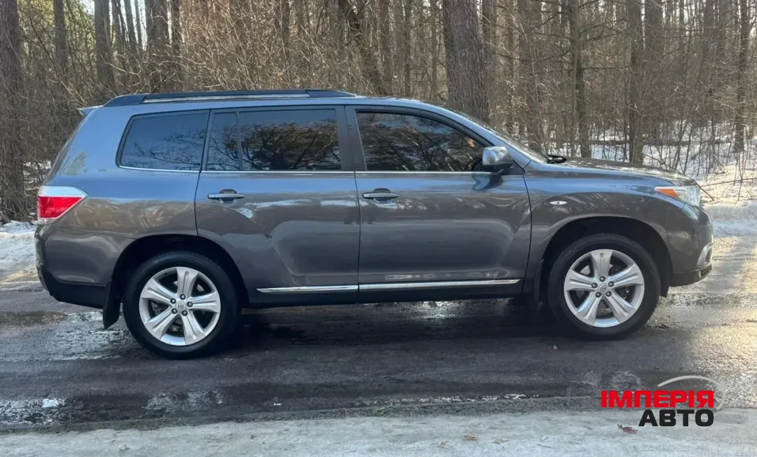Toyota Highlander - фото 3