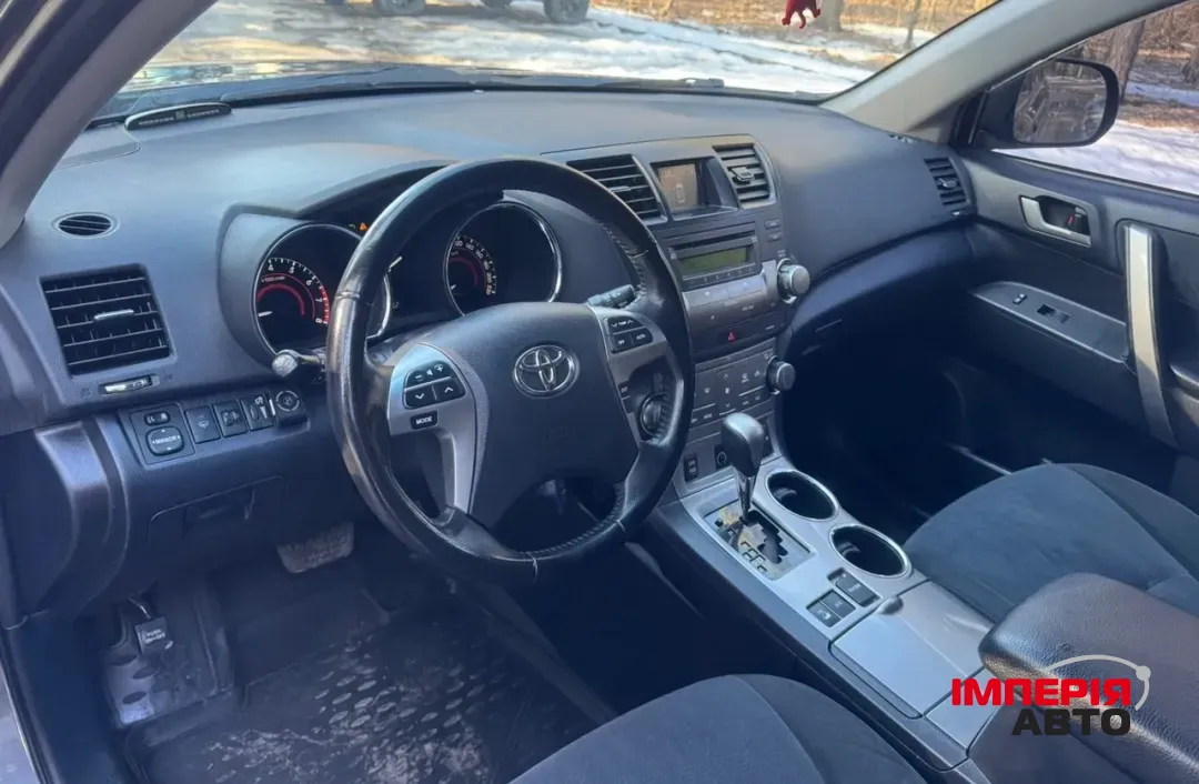 Toyota Highlander - фото 5