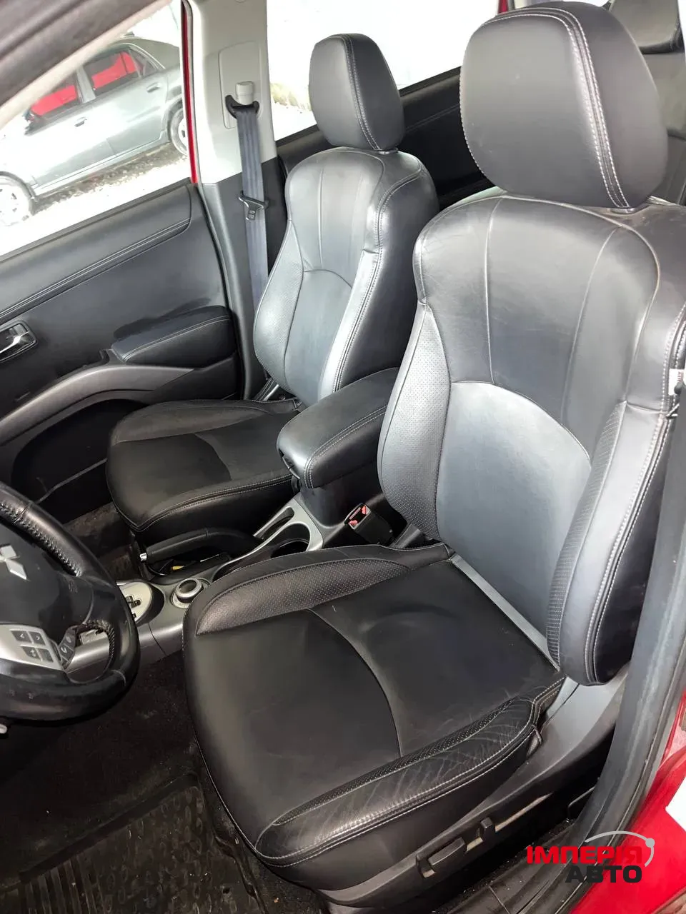 Mitsubishi Outlander - фото 7