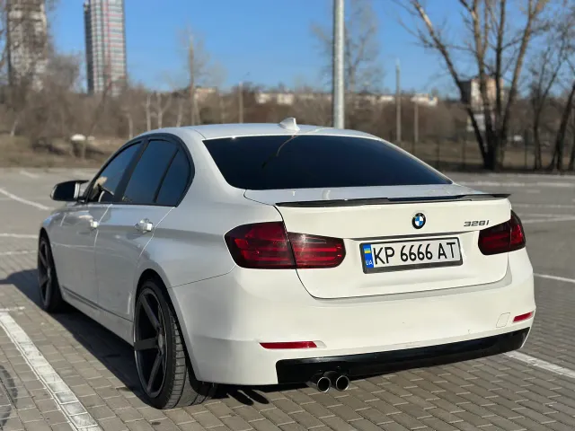 BMW 3 серії - фото 4