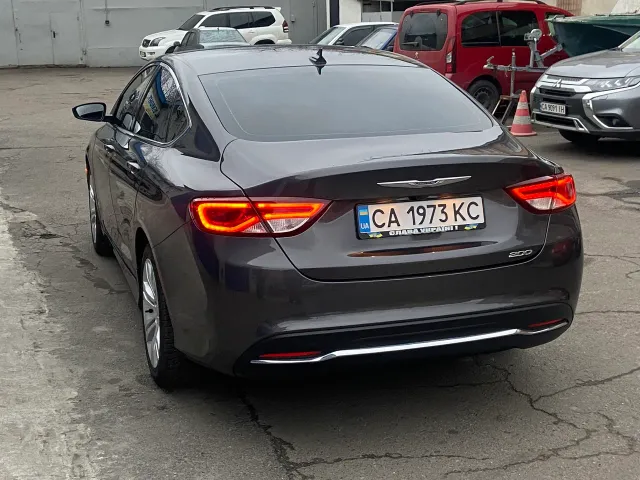 Chrysler 200 - фото 2