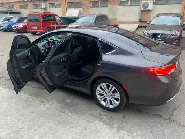 Chrysler 200 - фото 3