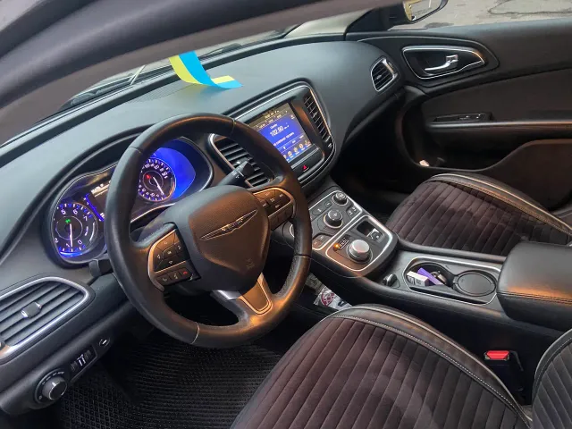 Chrysler 200 - фото 5
