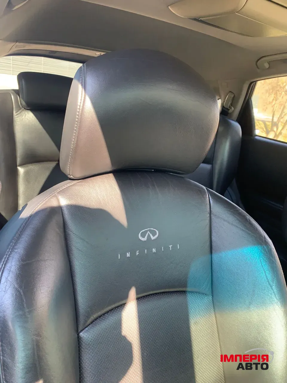 Infiniti FX - фото 11