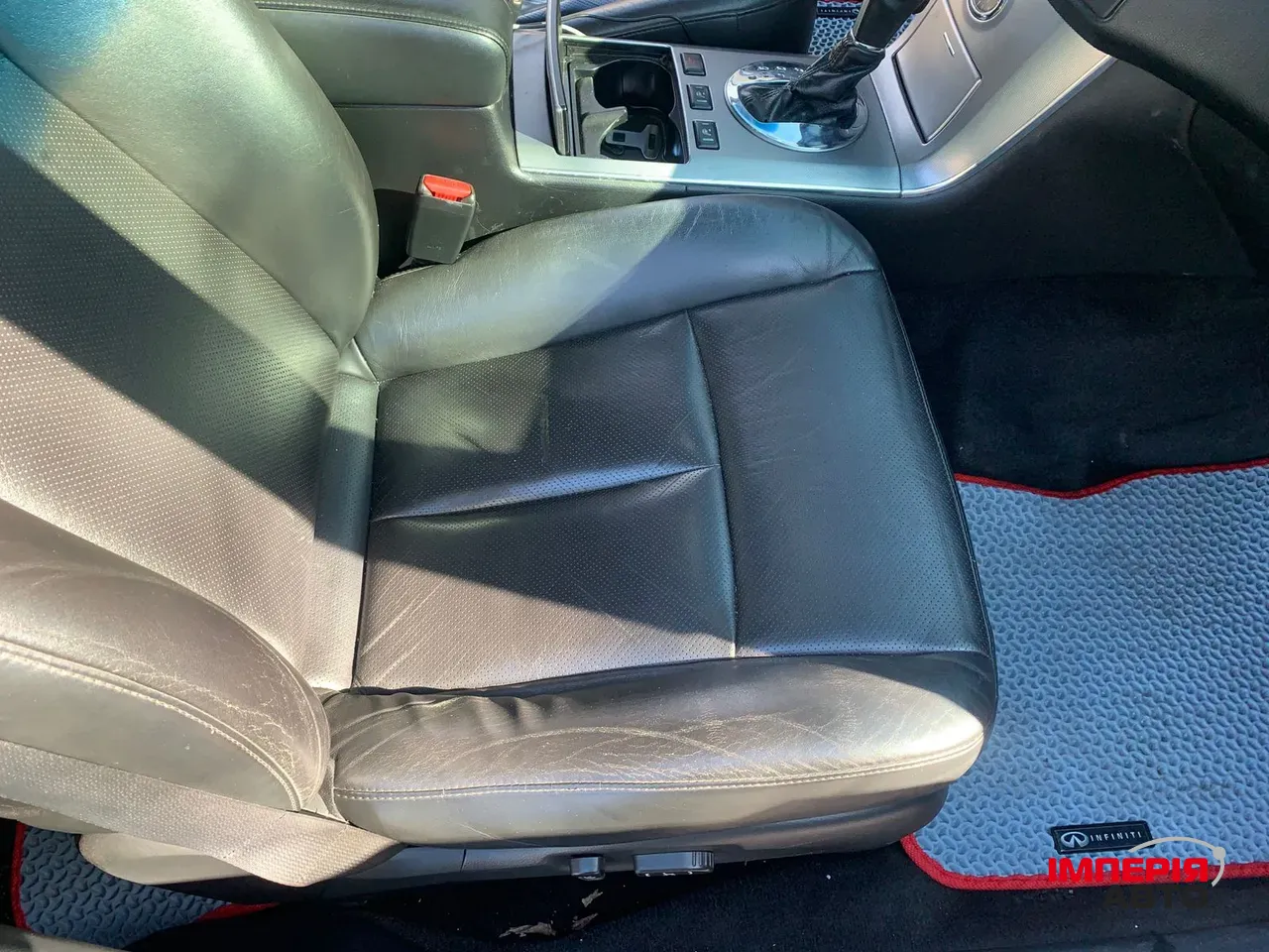 Infiniti FX - фото 9