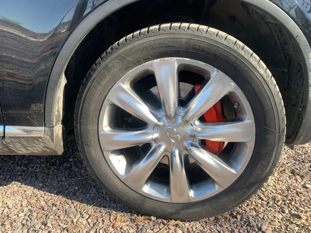 Infiniti FX - фото 4