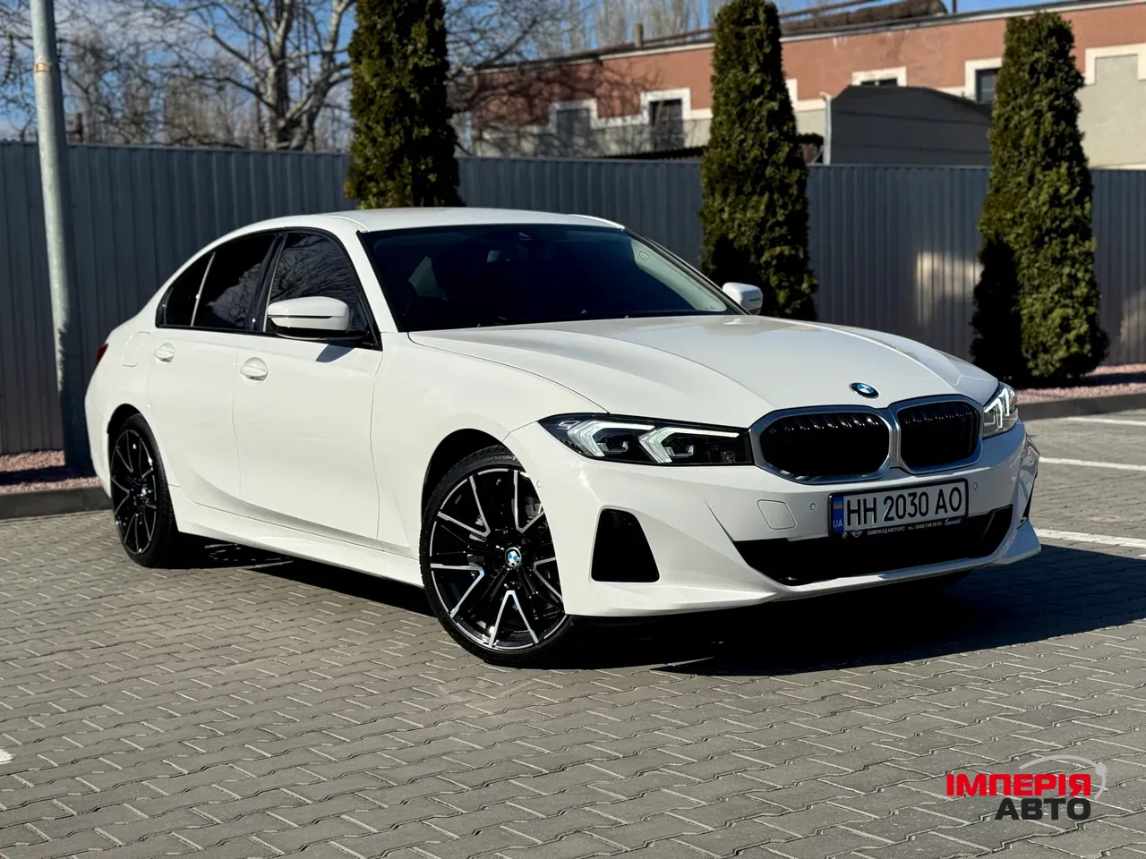 BMW 3 серії - фото 1