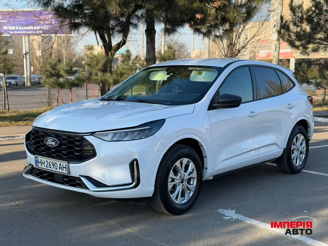 Ford Escape - фото 1