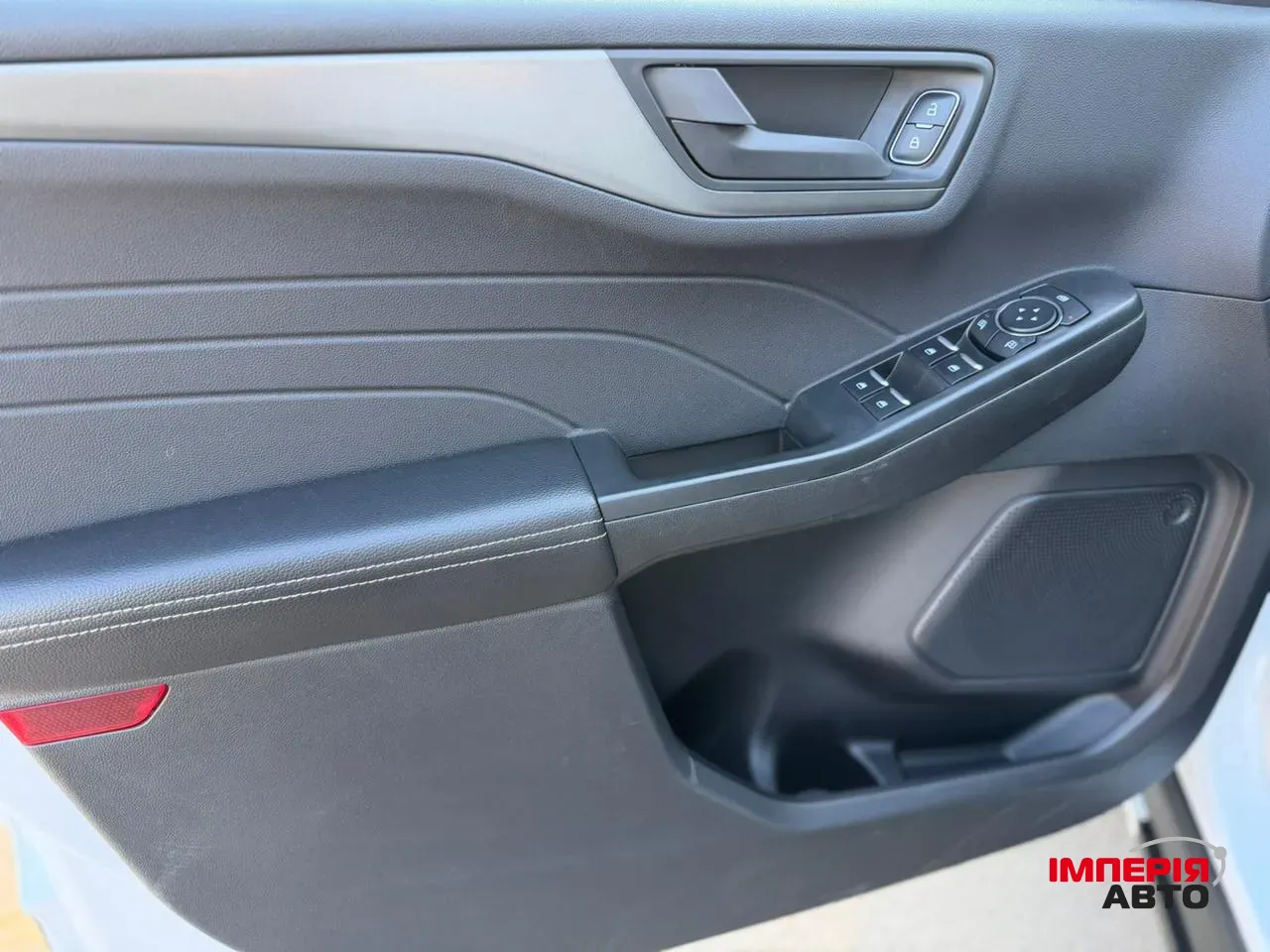 Ford Escape - фото 11