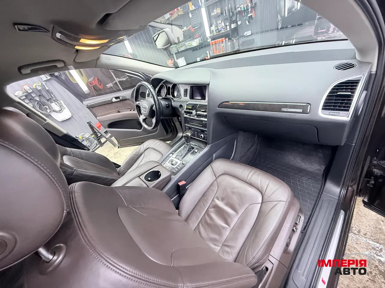 Audi Q7 - фото 25