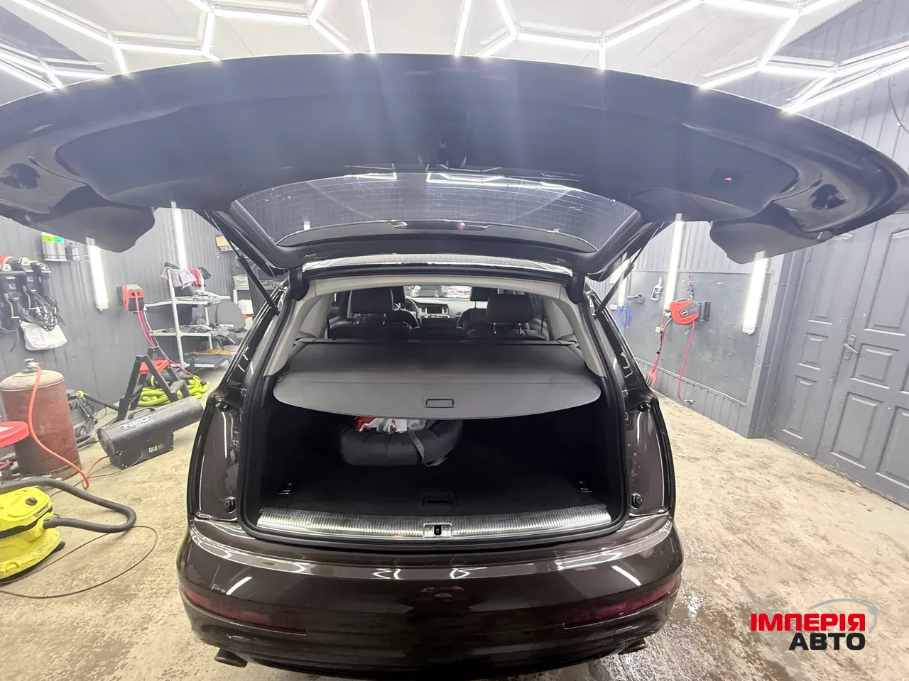 Audi Q7 - фото 21