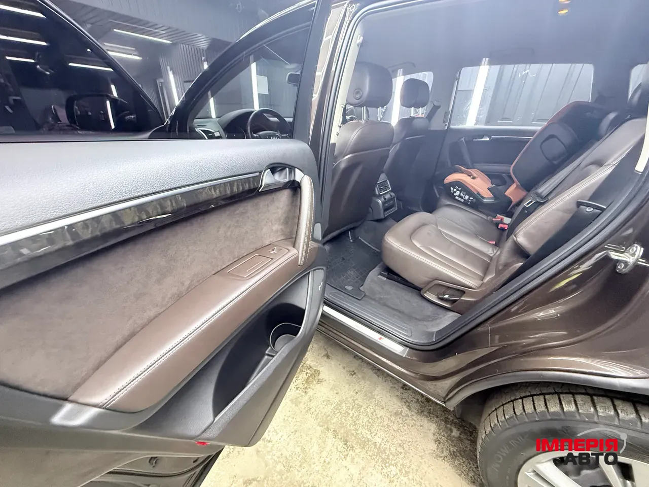 Audi Q7 - фото 19