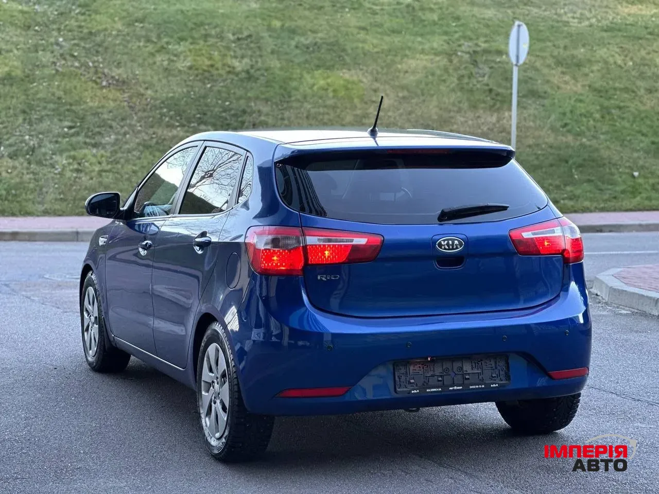 Kia Rio - фото 2