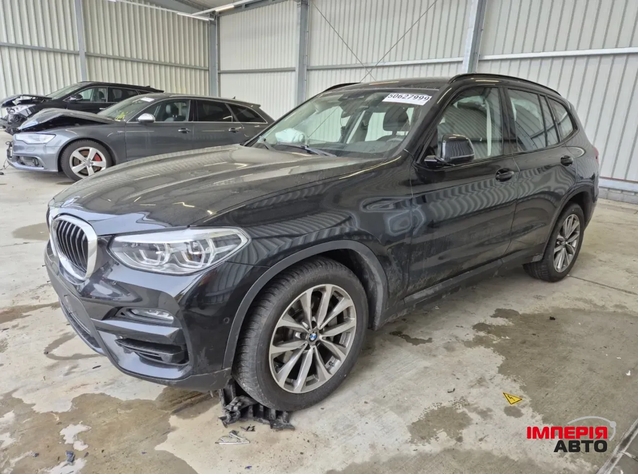 BMW X3 - фото 1