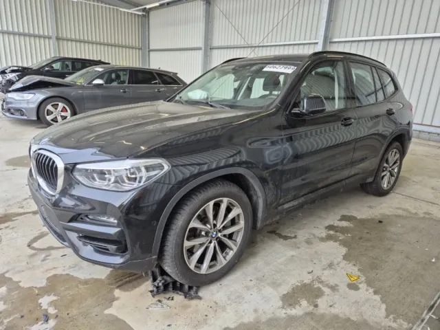 BMW X3 - фото 1