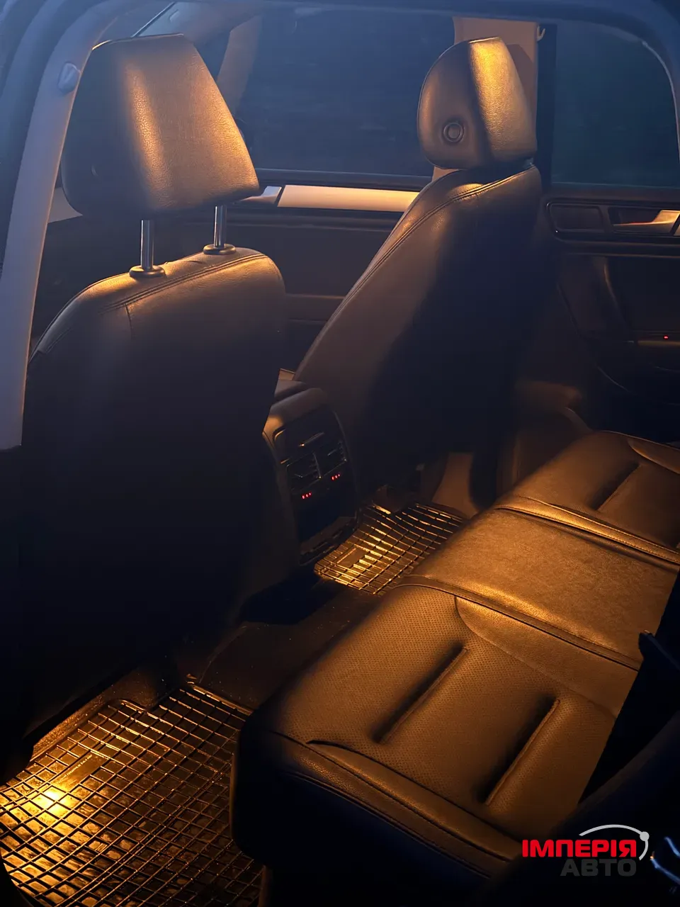 Volkswagen Touareg - фото 7