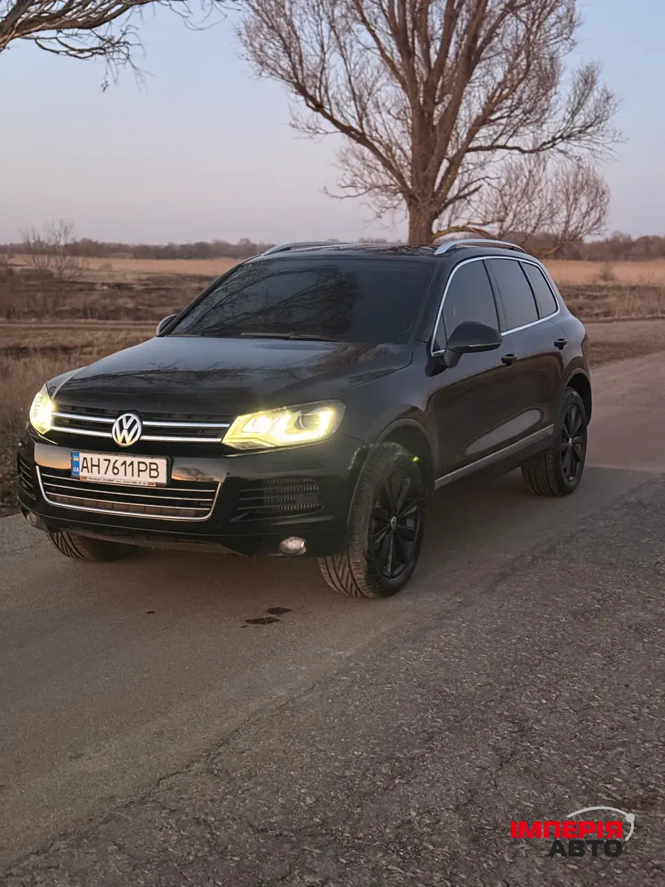 Volkswagen Touareg - фото 1