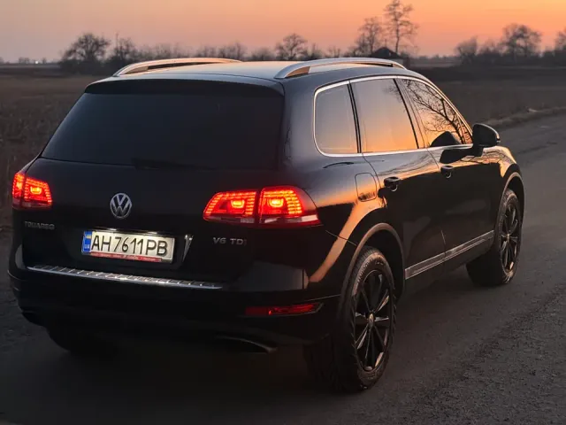 Volkswagen Touareg - фото 3
