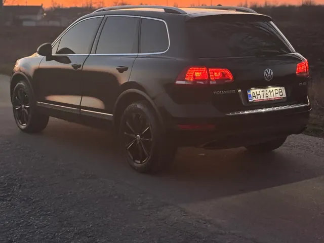 Volkswagen Touareg - фото 4