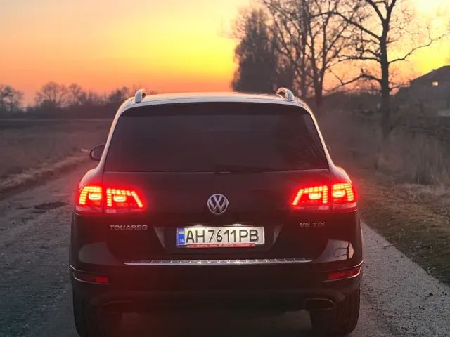 Volkswagen Touareg - фото 5