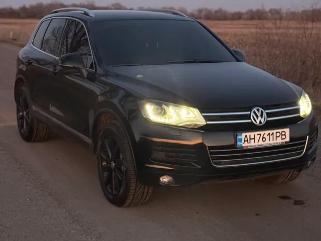 Volkswagen Touareg - фото 2