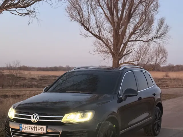 Volkswagen Touareg - фото 1
