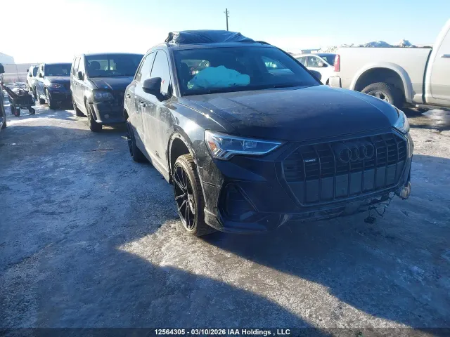 Audi Q3 - фото 1