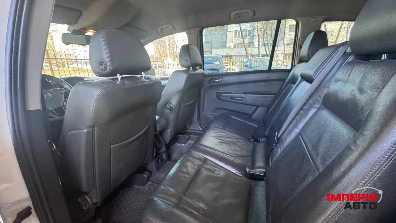 Opel Zafira - фото 5