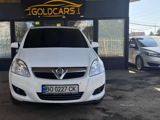 Opel Zafira - фото 1