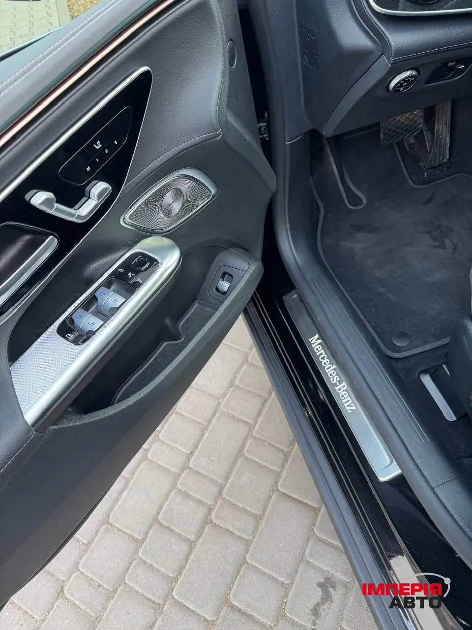 Mercedes-Benz EQE - фото 12