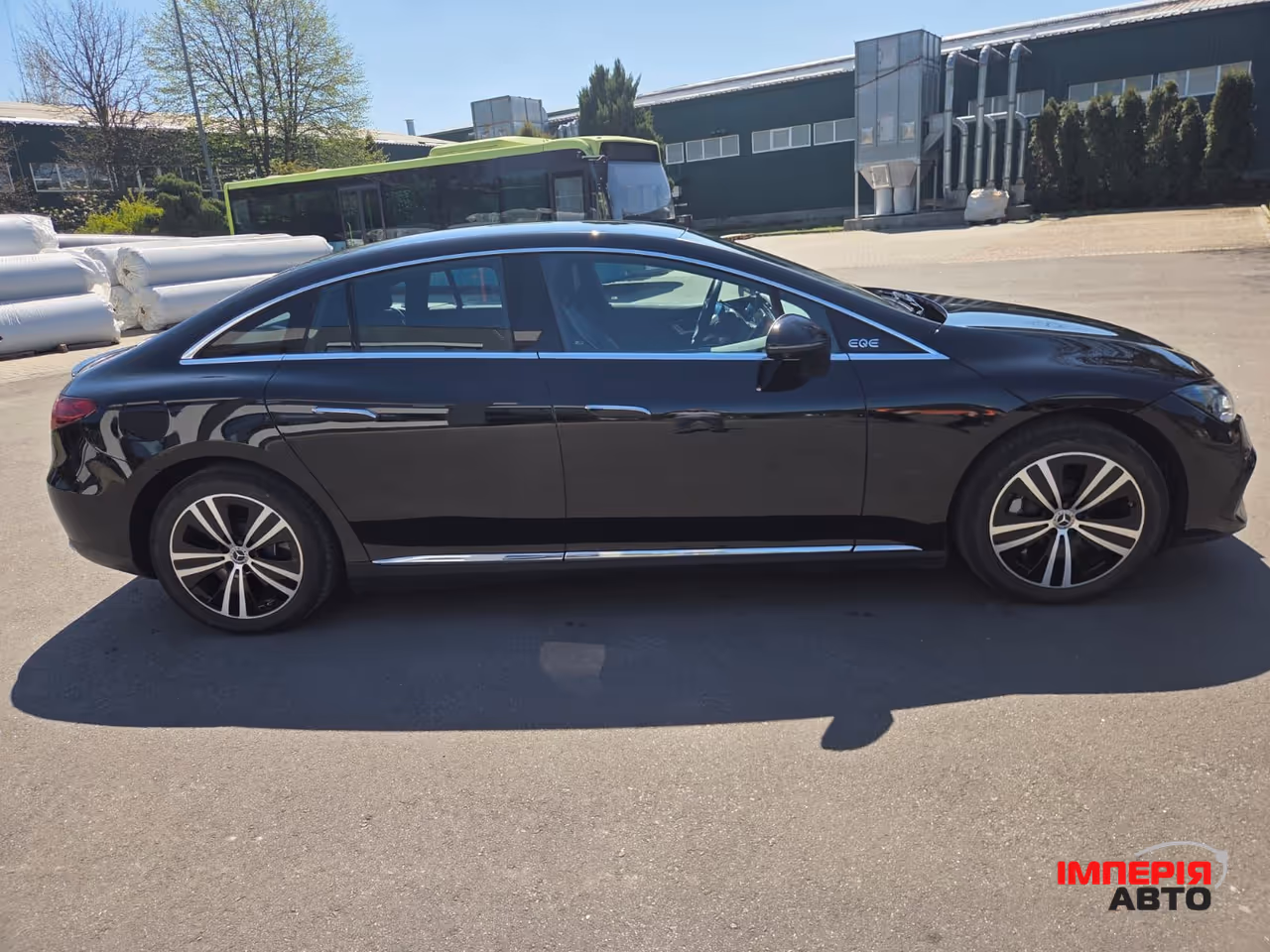 Mercedes-Benz EQE - фото 8