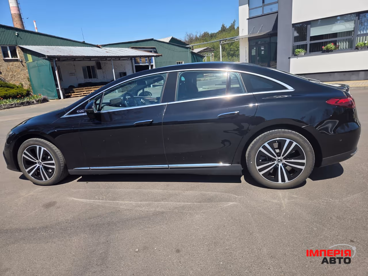 Mercedes-Benz EQE - фото 3