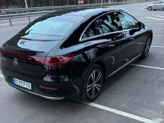 Mercedes-Benz EQE - фото 1