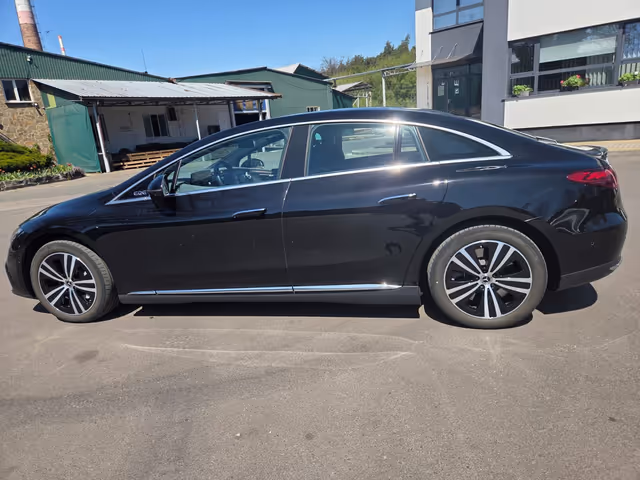 Mercedes-Benz EQE - фото 3