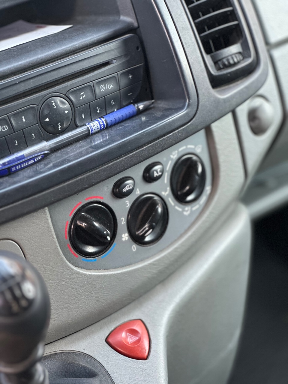 Renault Trafic - фото 1